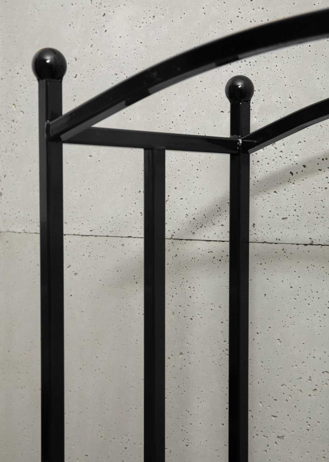 Kaminholzregal „BERRY“, Kaminholzregal Metall, Kaminholzregal außen freistehend, Handgemachte Qualität, 1